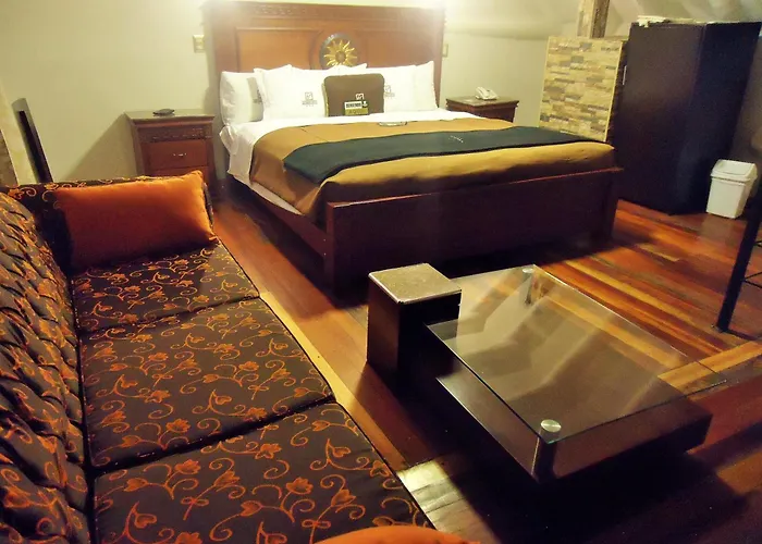 Hotel San Francisco Plaza 3*